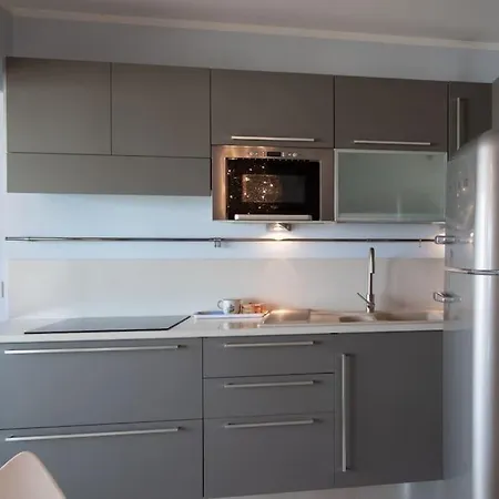 Apartment A2 - 1 Bdr Sea & Port View - Ac, Garage & Terrace *