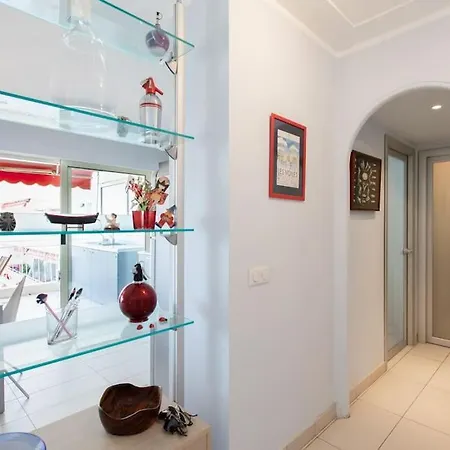 A2 - 1 Bdr Sea & Port View - Ac, Garage & Terrace Apartment