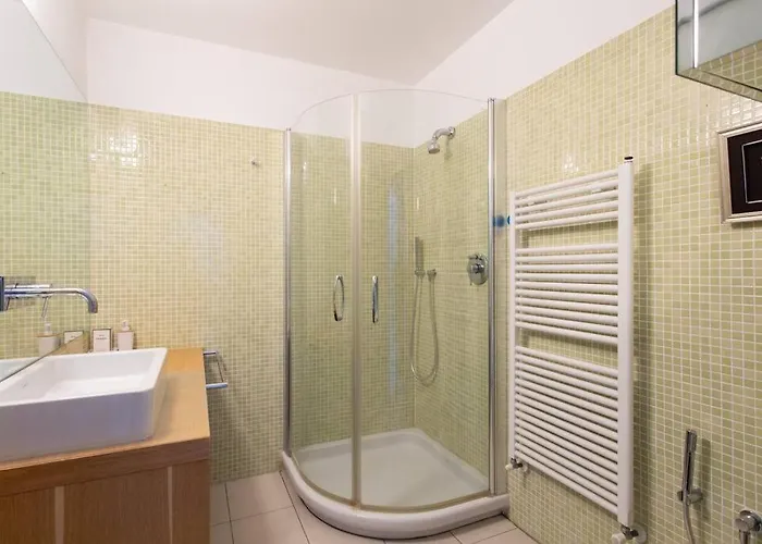 A2 - 1 Bdr Sea & Port View - Ac, Garage & Terrace Lejlighed