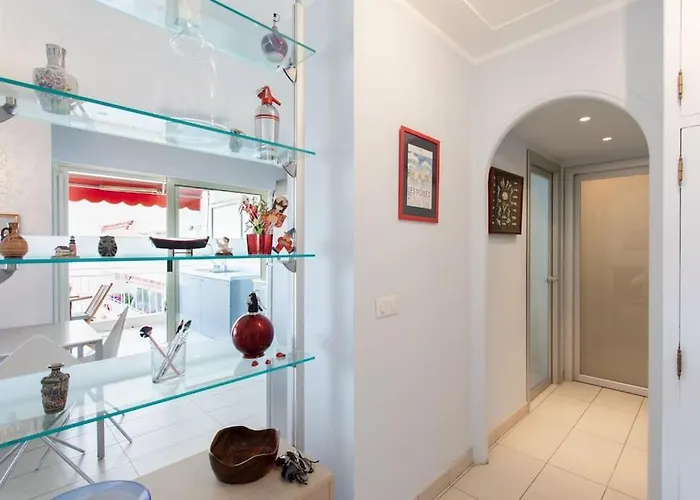 A2 - 1 Bdr Sea & Port View - Ac, Garage & Terrace Appartamento